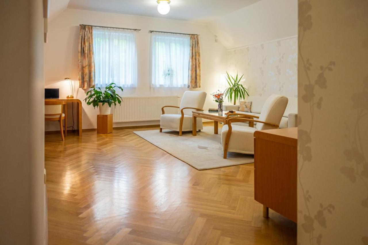 Villa Marion Luhacovice Luaran gambar
